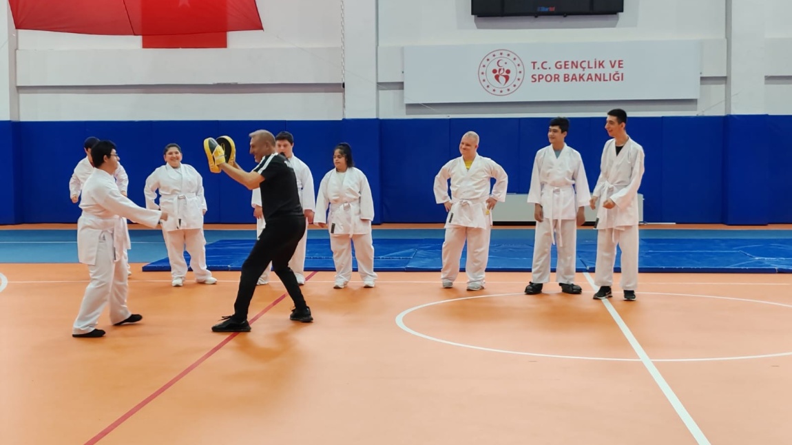 19 Mayıs Atatürk’ü Anma, Gençlik ve Spor Bayramı Kutlu Olsun.
